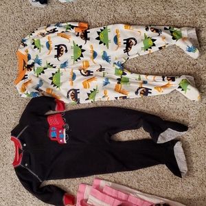 2 Fleece Footsies Carter's